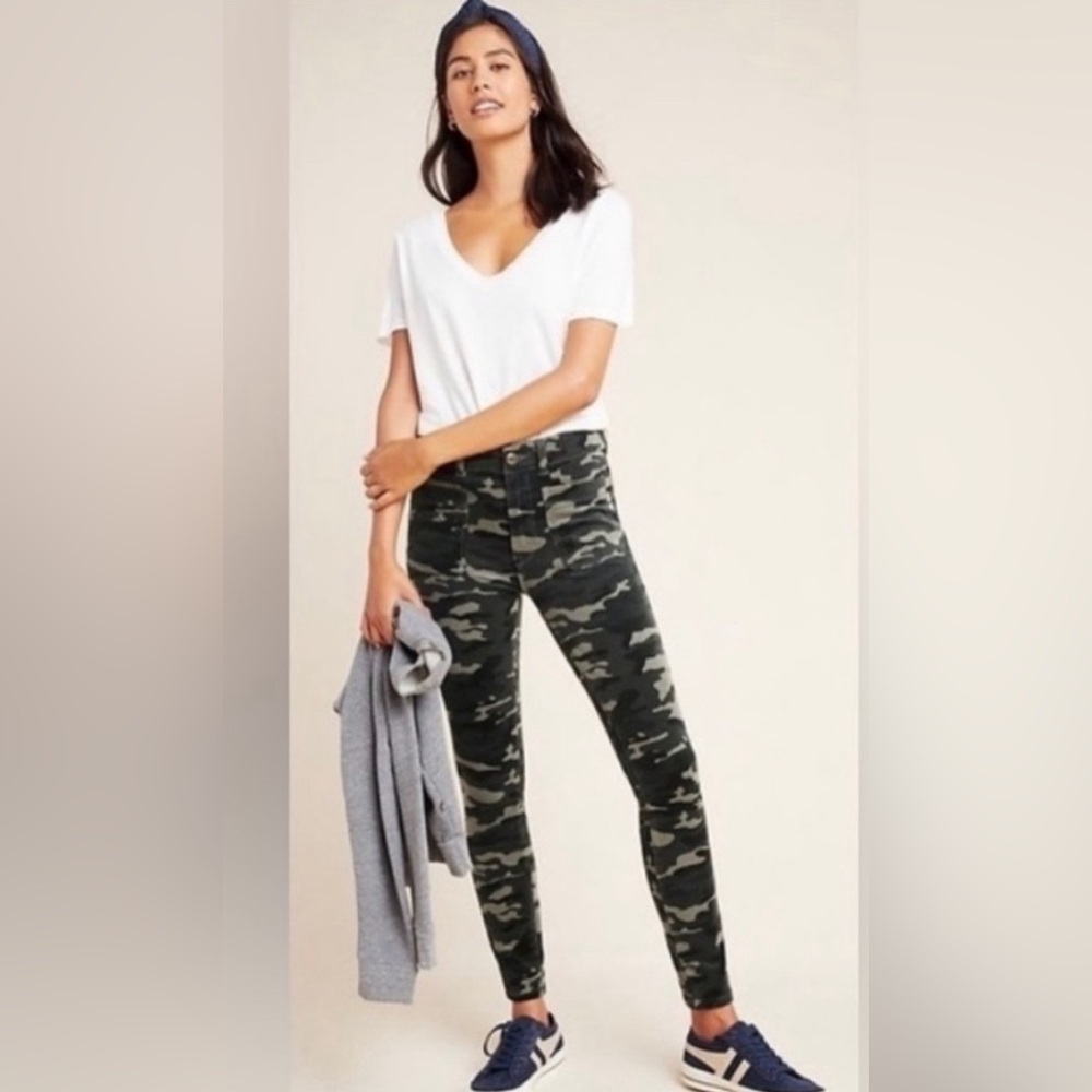 Anthropologie Pilcro the Leterpress high rise skinny camo corduroys 26